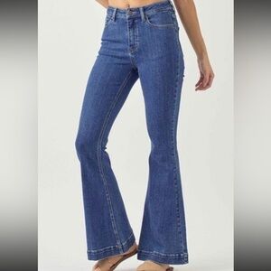 Risen high rise jeans